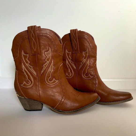 Very Volatile Shoes - Short Cowboy Boot / Cowgirl Bootie